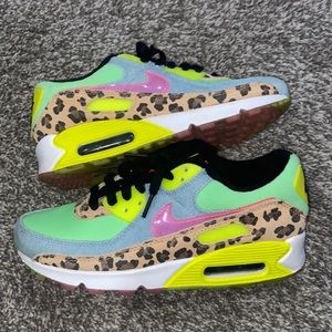 Nike Air Max 90 LX 'Illusion Green' Sneakers Women's